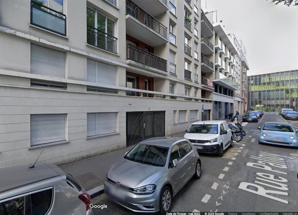 Studio A 2 Pas Du Metro Clichy Kültér fotó